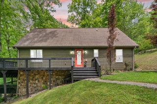 316 Wood View Drive, East Bernstadt, KY 40729