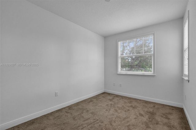 4088 W Palm Aire Dr 21, Pompano Beach, FL 33069