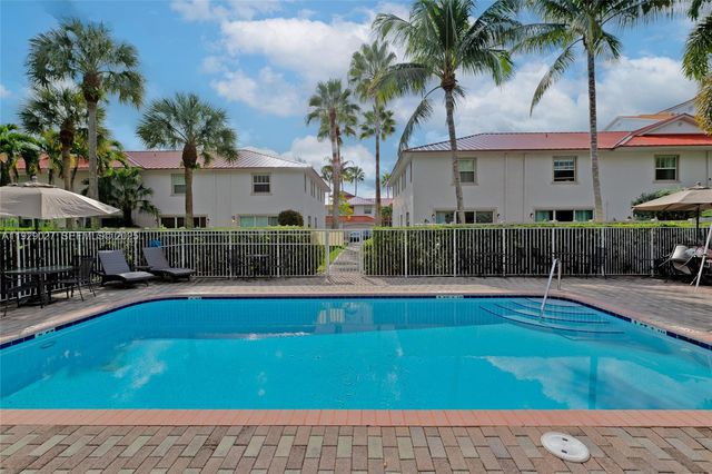 4088 W Palm Aire Dr 21, Pompano Beach, FL 33069