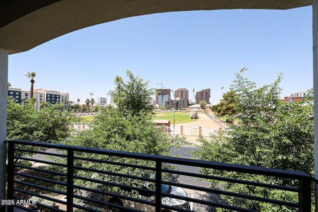 475 N 9TH Street 204, Phoenix, AZ 85006