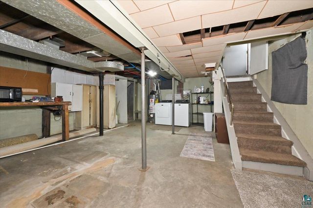 2818 E 3rd St, Superior, WI 54880