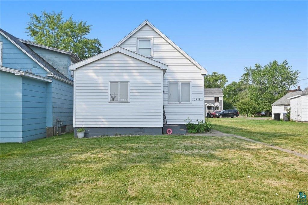 2818 E 3rd St, Superior, WI 54880