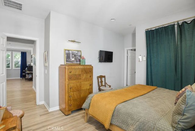 22458 Plantation Court, Saugus, CA 91350