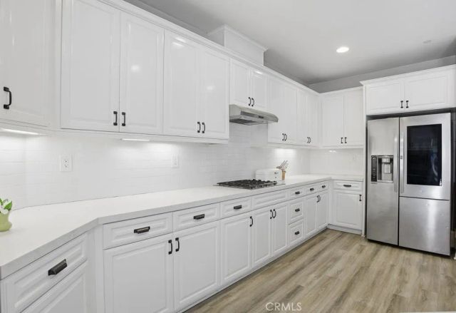 22458 Plantation Court, Saugus, CA 91350