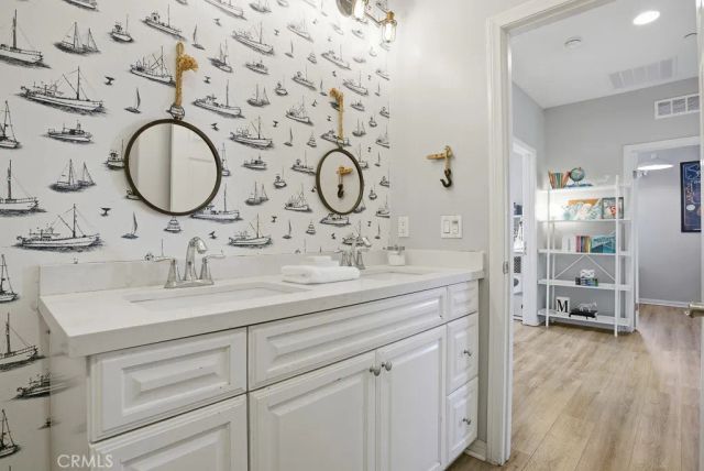 22458 Plantation Court, Saugus, CA 91350