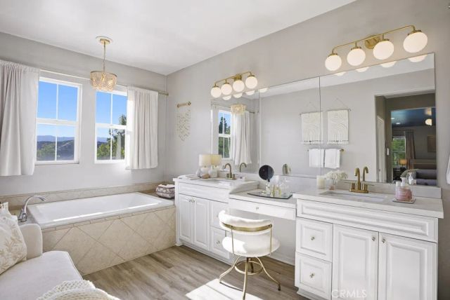 22458 Plantation Court, Saugus, CA 91350