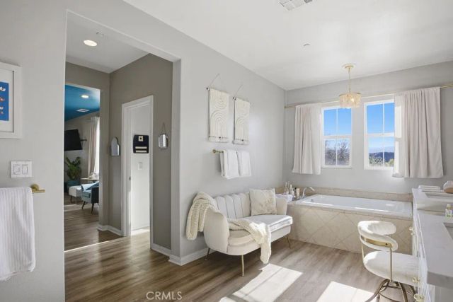 22458 Plantation Court, Saugus, CA 91350