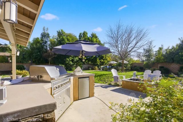 22458 Plantation Court, Saugus, CA 91350