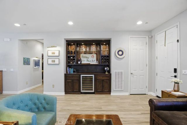 22458 Plantation Court, Saugus, CA 91350