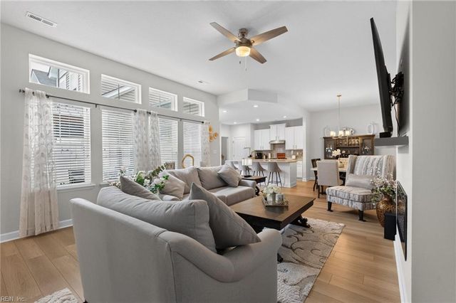 1501 Acadian Dr Unit D, Suffolk, VA 23434
