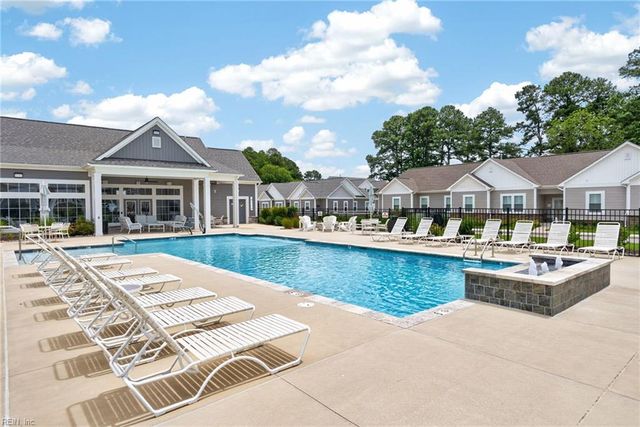 1501 Acadian Dr Unit D, Suffolk, VA 23434