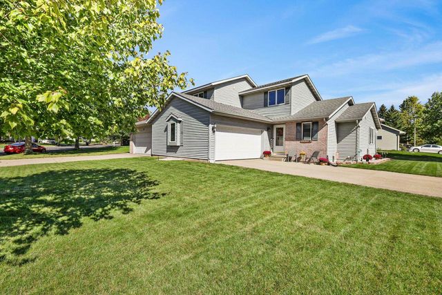 636 Constitution Lane, Deforest, WI 53532