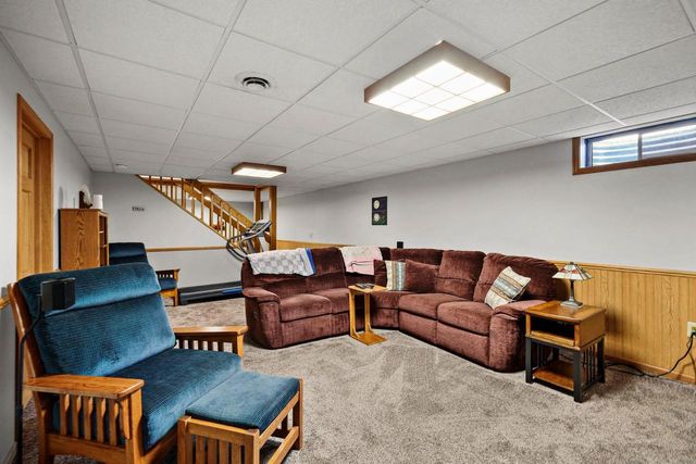 636 Constitution Lane, Deforest, WI 53532