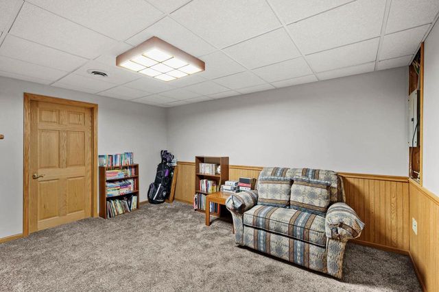 636 Constitution Lane, Deforest, WI 53532