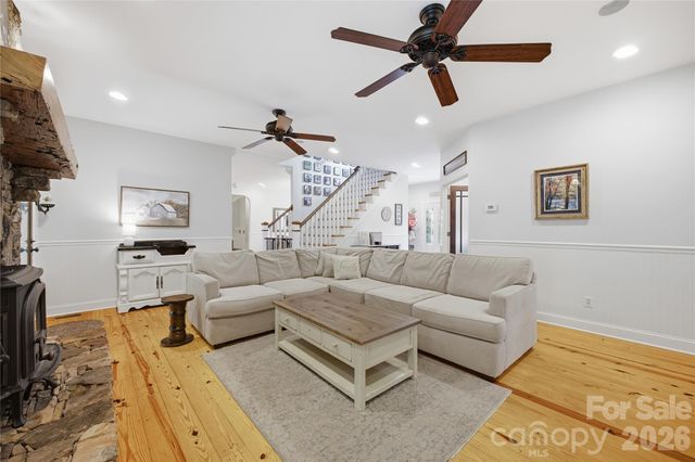 227 Black Bear Cove, Clyde, NC 28721
