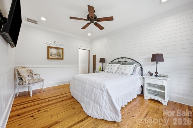 227 Black Bear Cove, Clyde, NC 28721