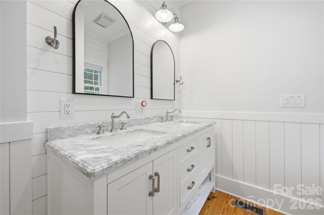 227 Black Bear Cove, Clyde, NC 28721