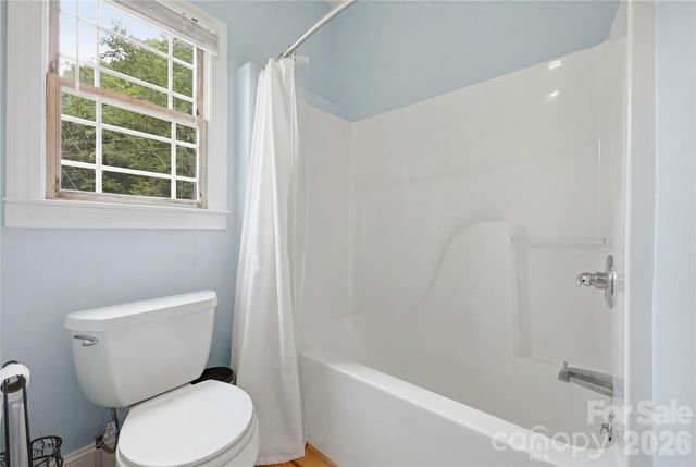 227 Black Bear Cove, Clyde, NC 28721
