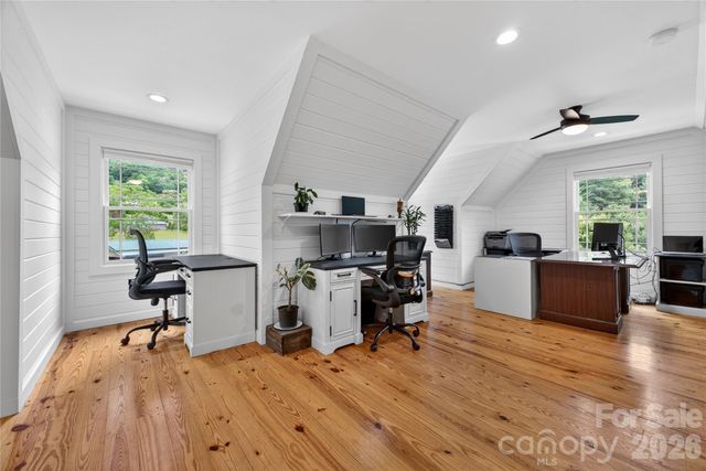 227 Black Bear Cove, Clyde, NC 28721