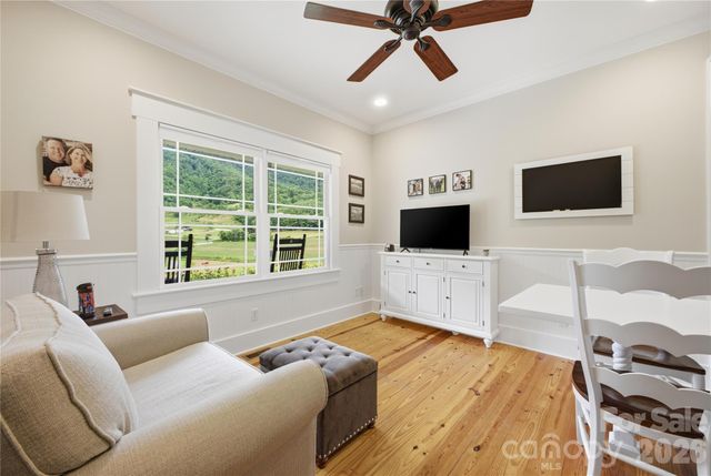 227 Black Bear Cove, Clyde, NC 28721