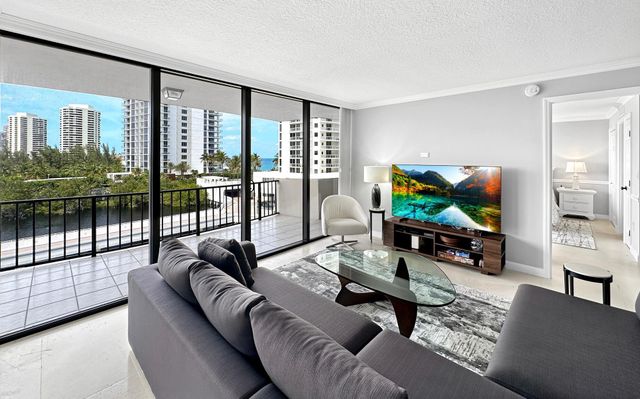 4200 N Ocean Drive 2-506, Singer Island, FL 33404