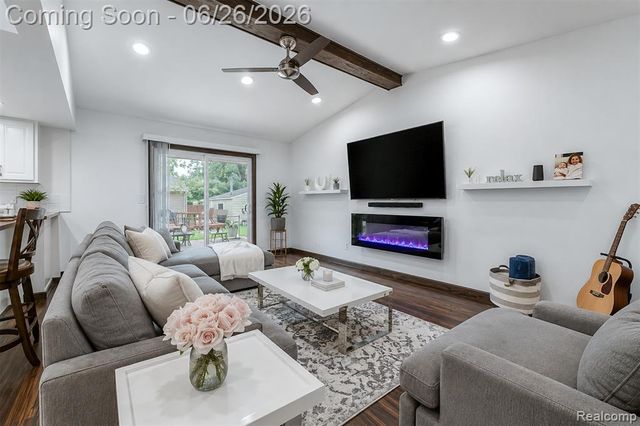 2168 Garry Drive, Troy, MI 48083