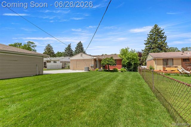 2168 Garry Drive, Troy, MI 48083