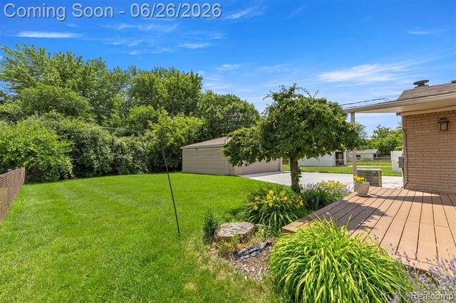 2168 Garry Drive, Troy, MI 48083