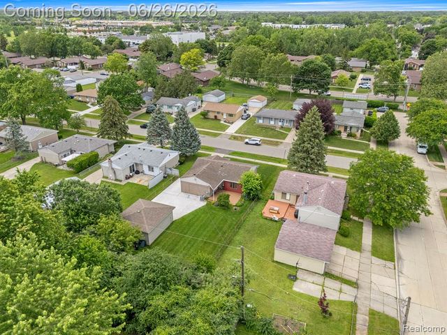 2168 Garry Drive, Troy, MI 48083