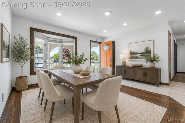 2168 Garry Drive, Troy, MI 48083