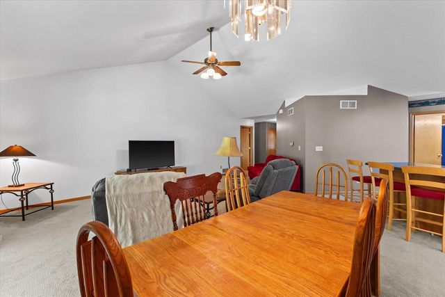 9240 400th AVENUE, Genoa City, WI 53128