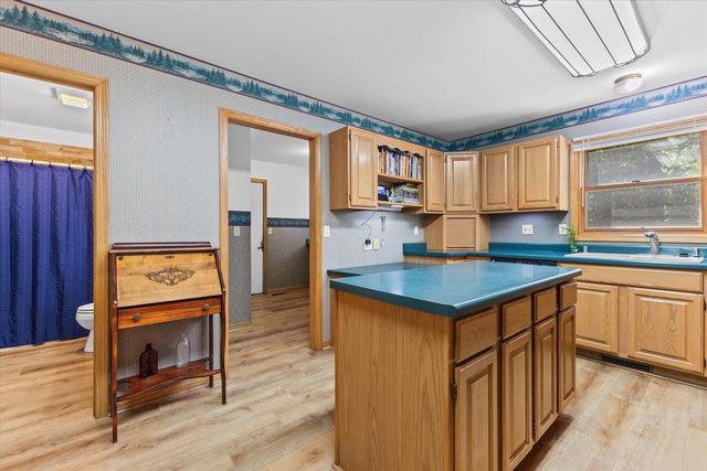 9240 400th AVENUE, Genoa City, WI 53128