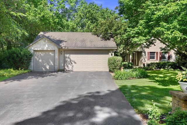9240 400th AVENUE, Genoa City, WI 53128