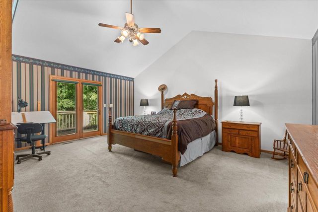 9240 400th AVENUE, Genoa City, WI 53128