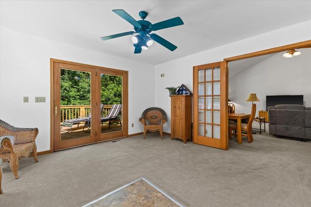 9240 400th AVENUE, Genoa City, WI 53128