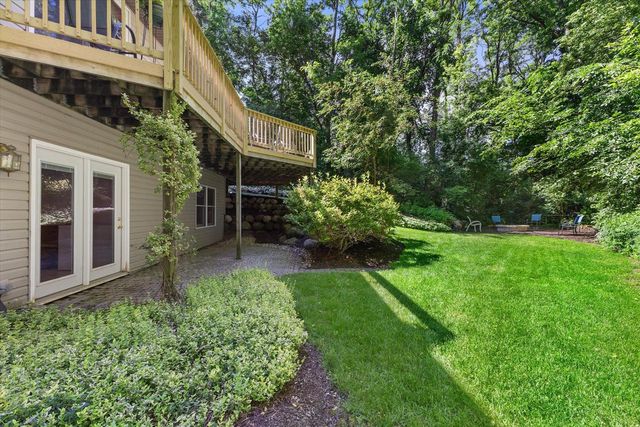 9240 400th AVENUE, Genoa City, WI 53128