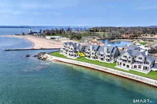 2 Old Town Highway 39, East Haven, CT 06512