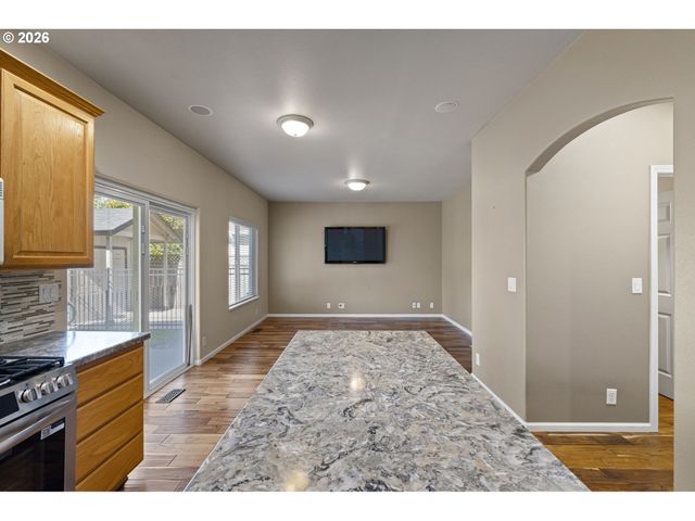 3570 KORBEL St, Eugene, OR 97404