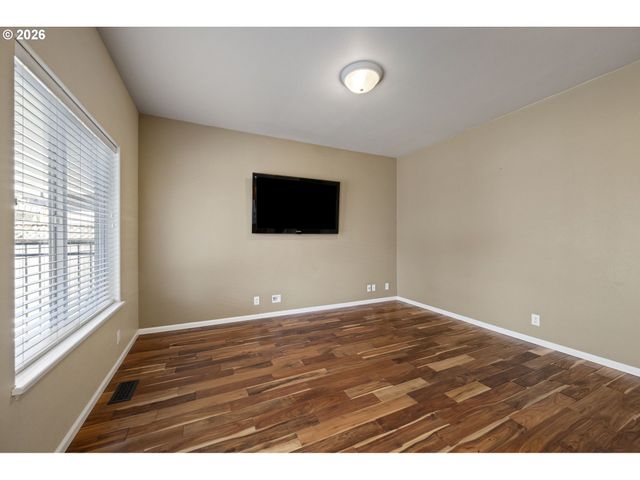 3570 KORBEL St, Eugene, OR 97404