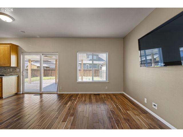 3570 KORBEL St, Eugene, OR 97404