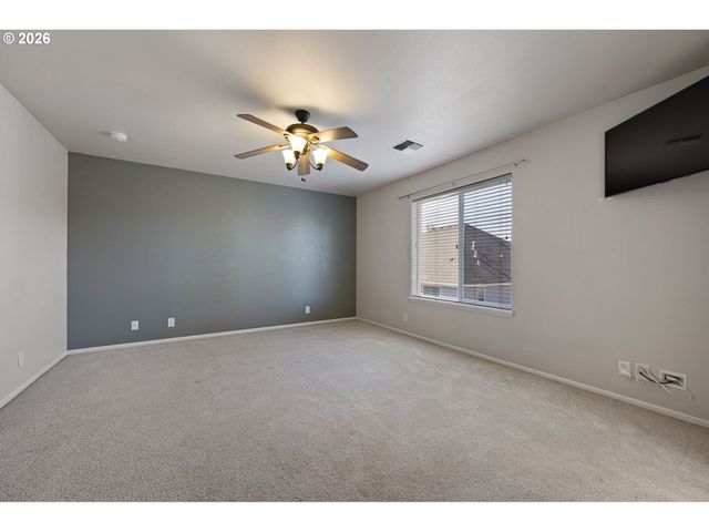3570 KORBEL St, Eugene, OR 97404