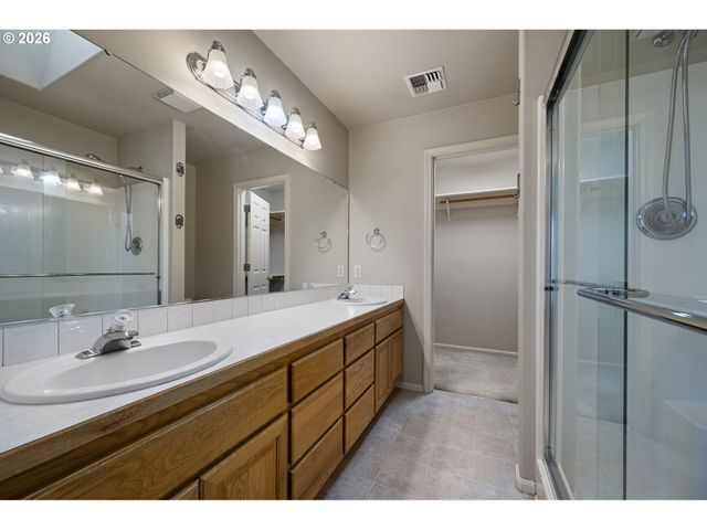 3570 KORBEL St, Eugene, OR 97404