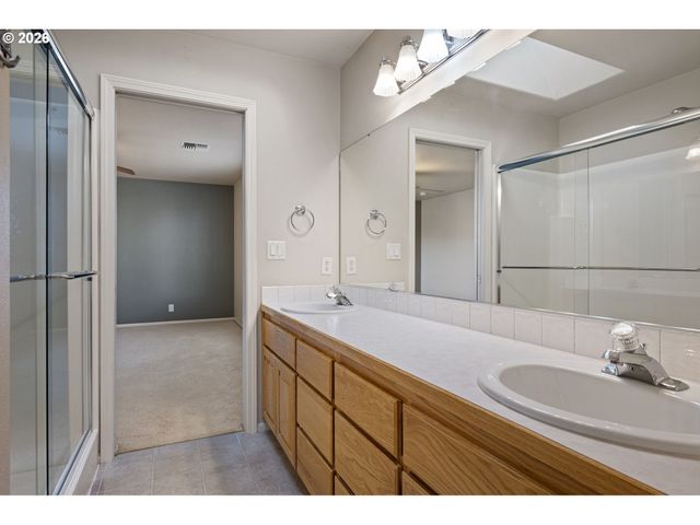 3570 KORBEL St, Eugene, OR 97404