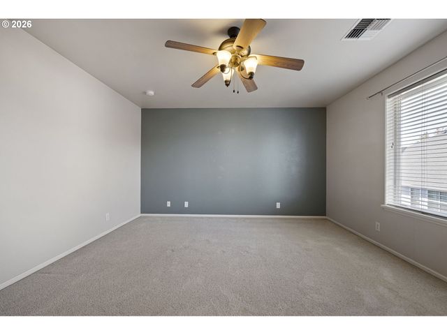 3570 KORBEL St, Eugene, OR 97404