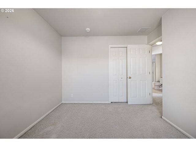 3570 KORBEL St, Eugene, OR 97404