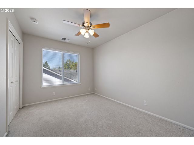 3570 KORBEL St, Eugene, OR 97404