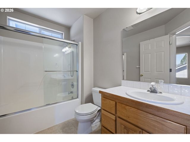 3570 KORBEL St, Eugene, OR 97404