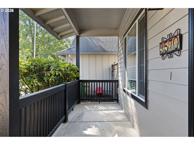 3570 KORBEL St, Eugene, OR 97404