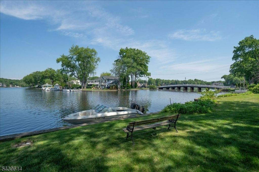 63 E Shore Rd, Denville Twp., NJ 07834 — photo 2