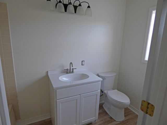 170 E Lakeshore Drive, Cherokee Village, AR 72529